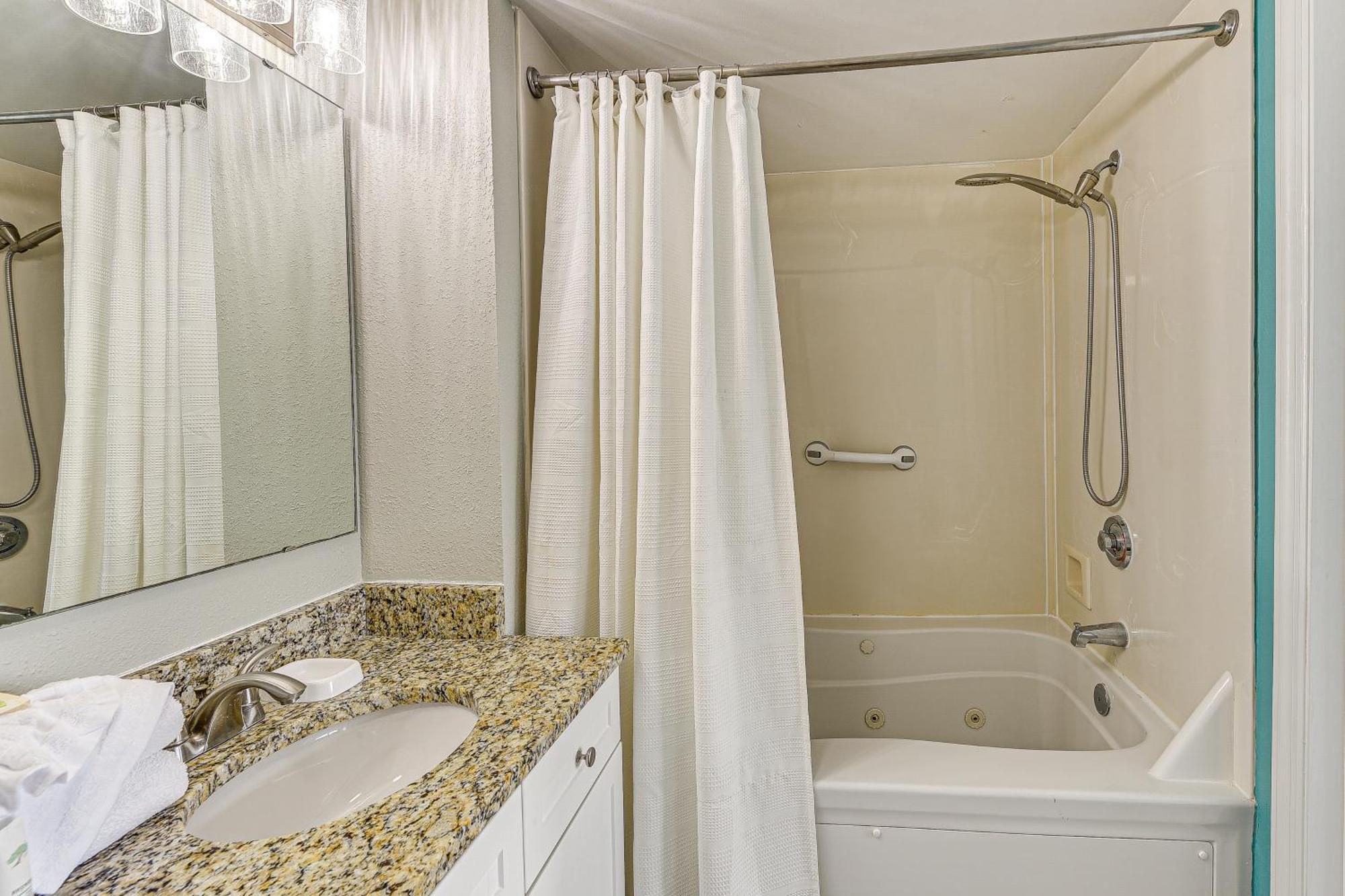 Oceanfront North Myrtle Beach Gem Pools Access! Exterior photo